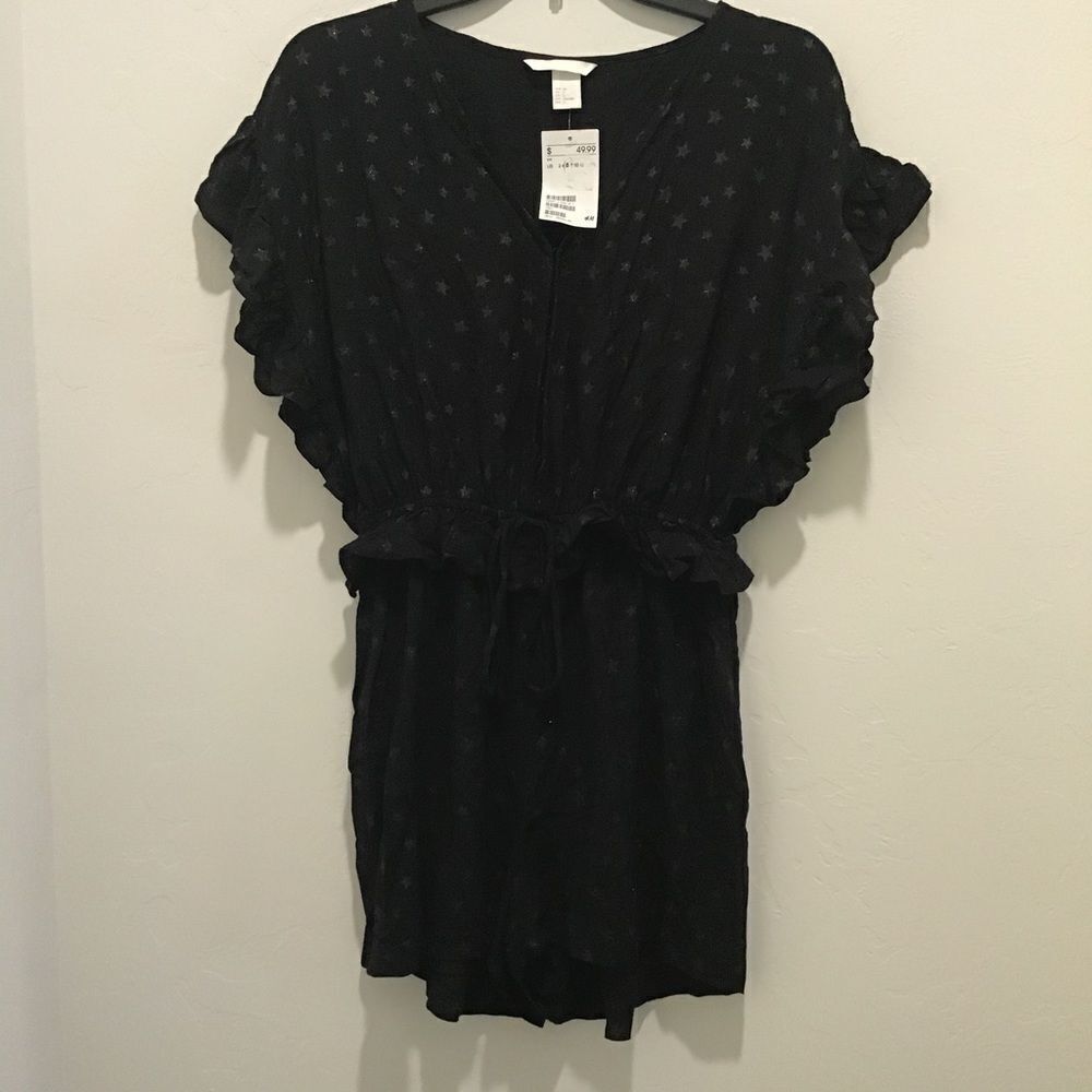 H & M women’s stars romper, size 6, NWT